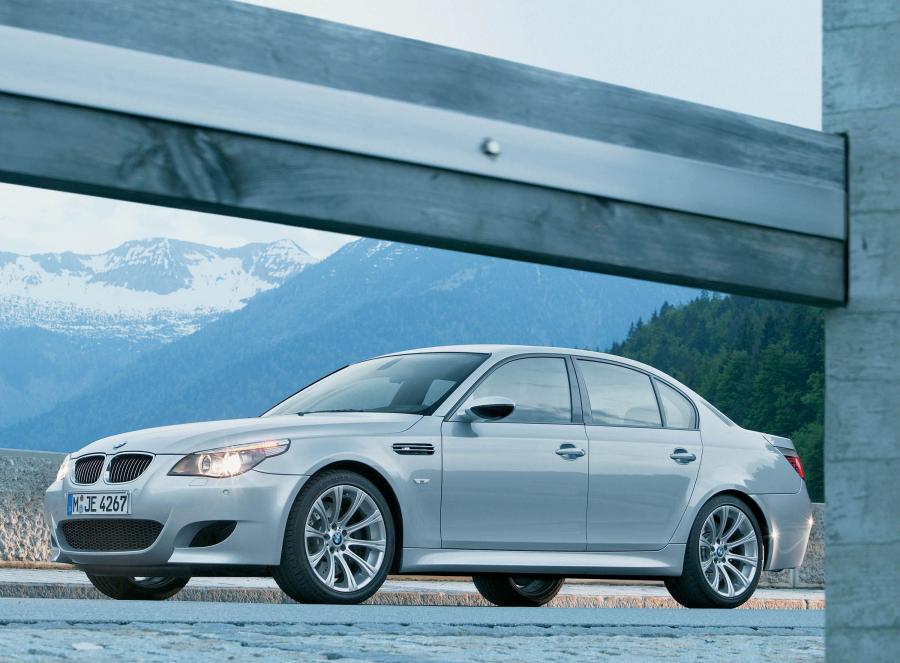  BMW M5 (E60) 2004 года  (WW) (фото 29 из 98)